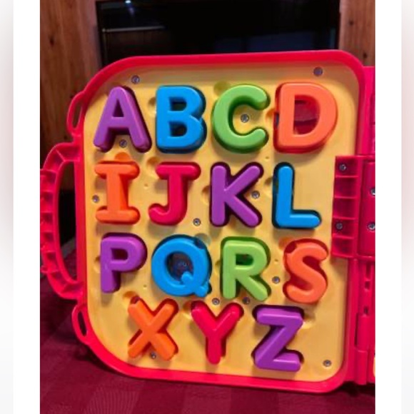 Playskool Elmo’s On-The-Go Letters (Alphabet in Case) - Picture 3 of 12